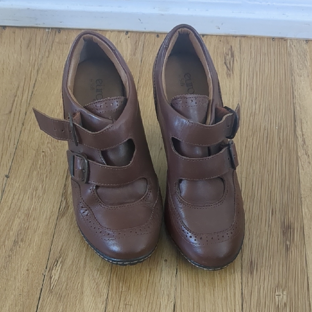 Brown Leather Dress Shoes with Buckles